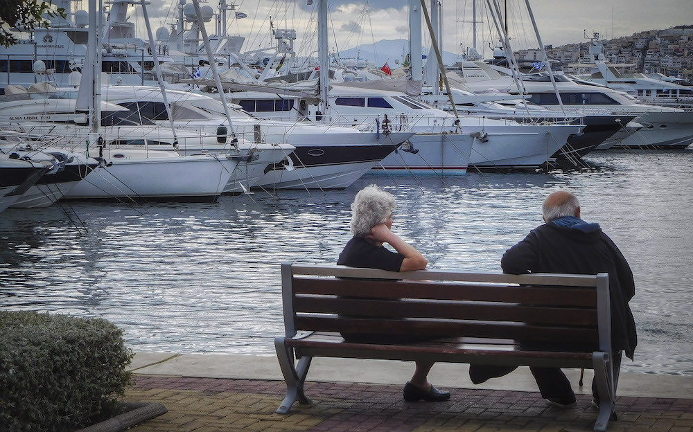 Τέσσερα μέτρα 1,3 δισ. ευρώ για 2,6 εκατ. συνταξιούχους το επόμενο δίμηνο