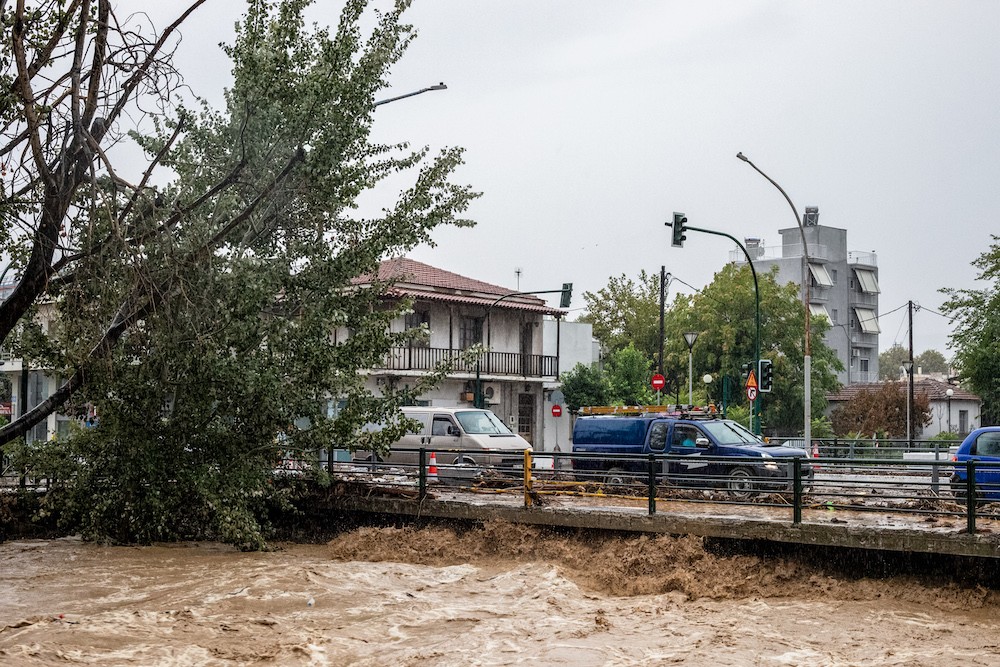 Θεσσαλία: απατεώνες ξεγελούσαν πολίτες για αποζημιώσεις πληγέντων φυσικών καταστροφών