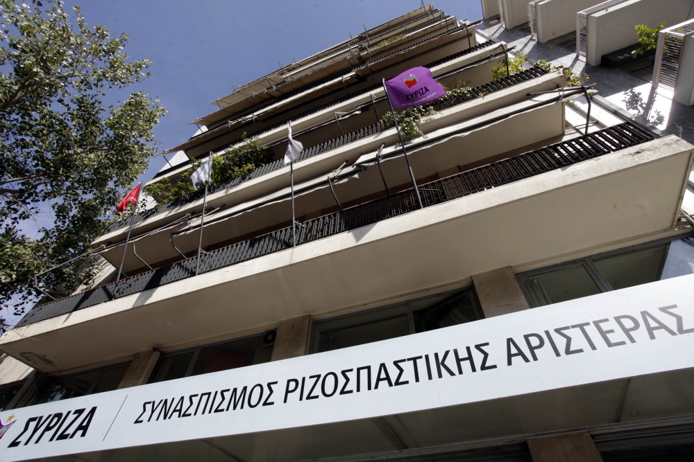 Η «Ομπρέλα» δεν αναγνωρίζει τον Κασσελάκη που ετοιμάζεται για... φαντάρος