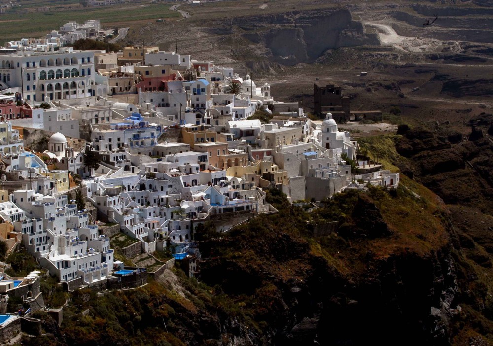 Ιδιαίτερα θετικές οι προοπτικές για τον ελληνικό τουρισμό και το 2024