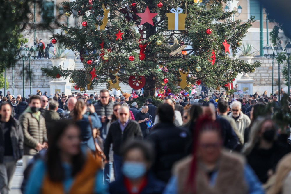 Κορυφώνεται η αγοραστική κίνηση – Πάνω από 4 δισ. τζίρο αναμένουν οι έμποροι