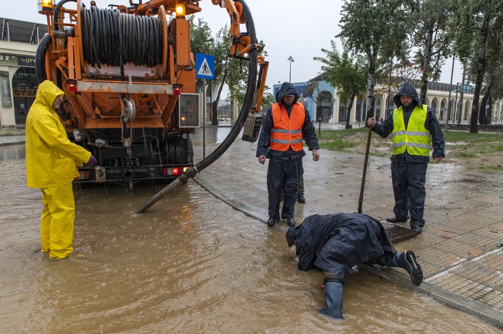 Έκτακτες κυκλοφοριακές ρυθμίσεις στον αυτοκινητόδρομο Πατρών – Αθηνών-Ισχυρό μπουρίνι έπληξε την Πάτρα