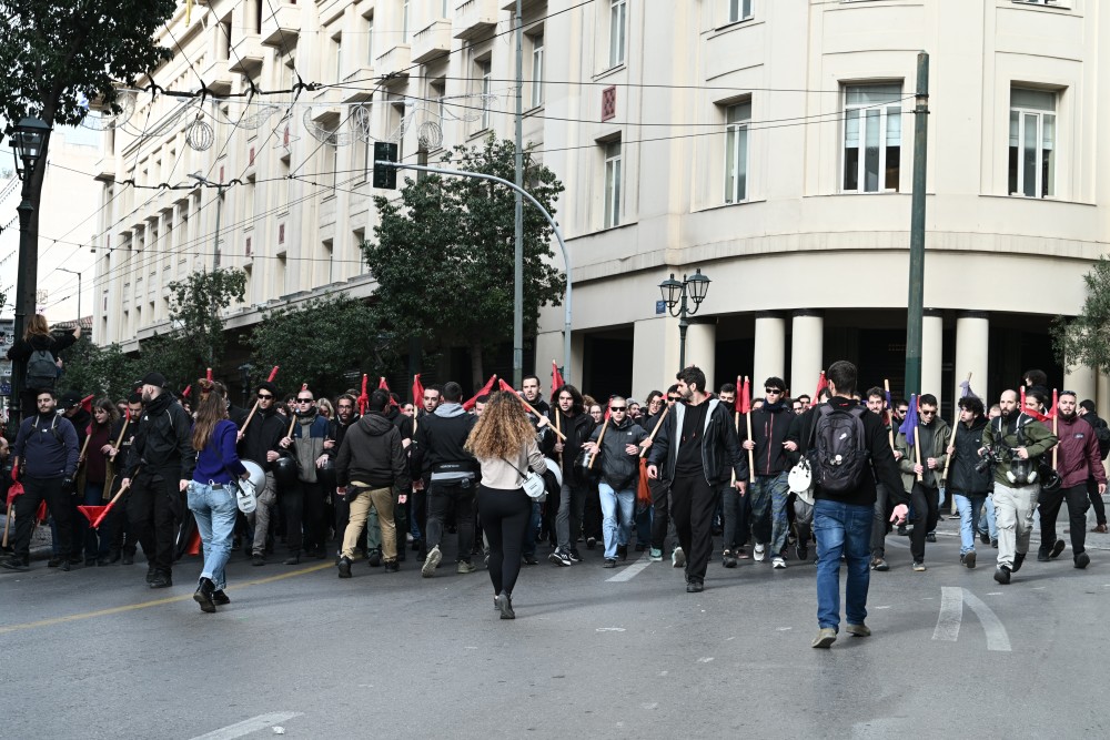 Κλείνουν τα πανεπιστήμια με το έτσι θέλω: η μειοψηφία επιχειρεί να επιβάλει τους όρους της