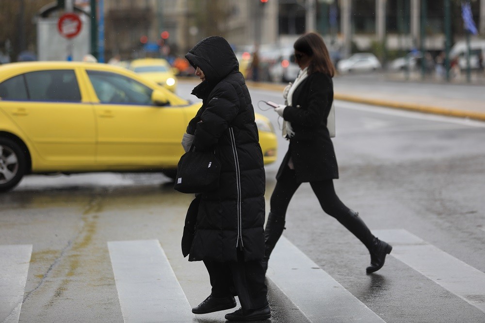 Υπουργείο Εργασίας: έκτακτα μέτρα ασφαλείας για τους εργαζόμενους εν όψει κακοκαιρίας