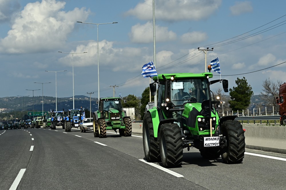 Πέρασαν τις Αφίδνες οι αγρότες - Το απόγευμα το συλλαλητήριο