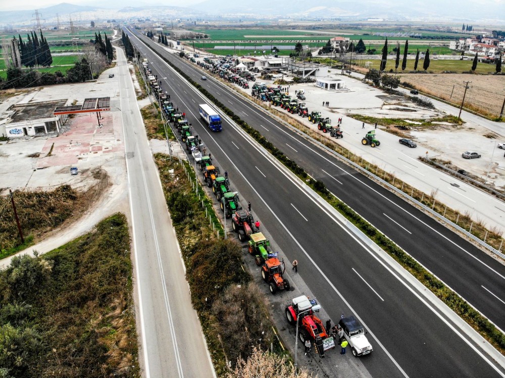 Αγρότες: κοντά στο Κάστρο Βοιωτίας το κομβόι των τρακτέρ