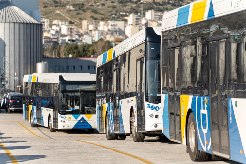 Έφτασαν στην Αθήνα τα πρώτα 140 ηλεκτρικά λεωφορεία