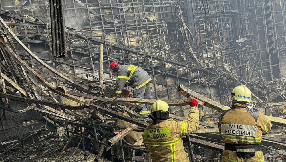 Μακελειό στη Μόσχα: πληροφορίες κάνουν λόγο για δύο νεκρούς δράστες υπηκόους του Τατζικιστάν