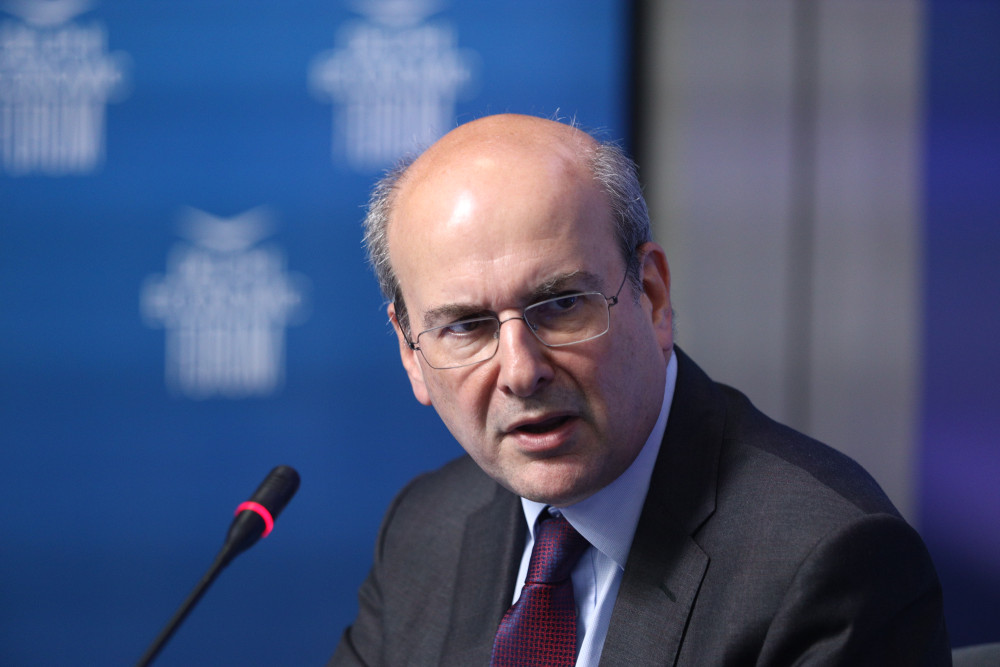 Κωστής Χατζηδάκης: Μείωση άμεσων φόρων, που θα φανούν κατευθείαν στην τσέπη των Ελλήνων