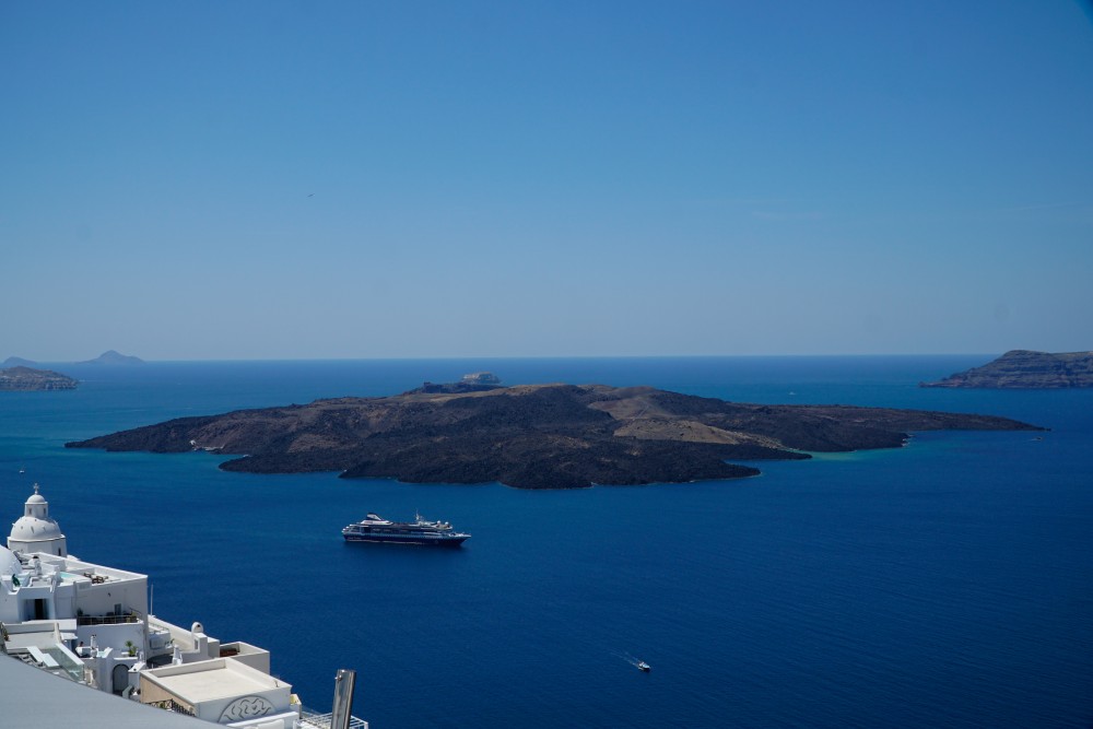 Έκτακτα μέτρα στη Σαντορίνη μετά τις συνεχείς σεισμικές δονήσεις - Κλειστά τα σχολεία