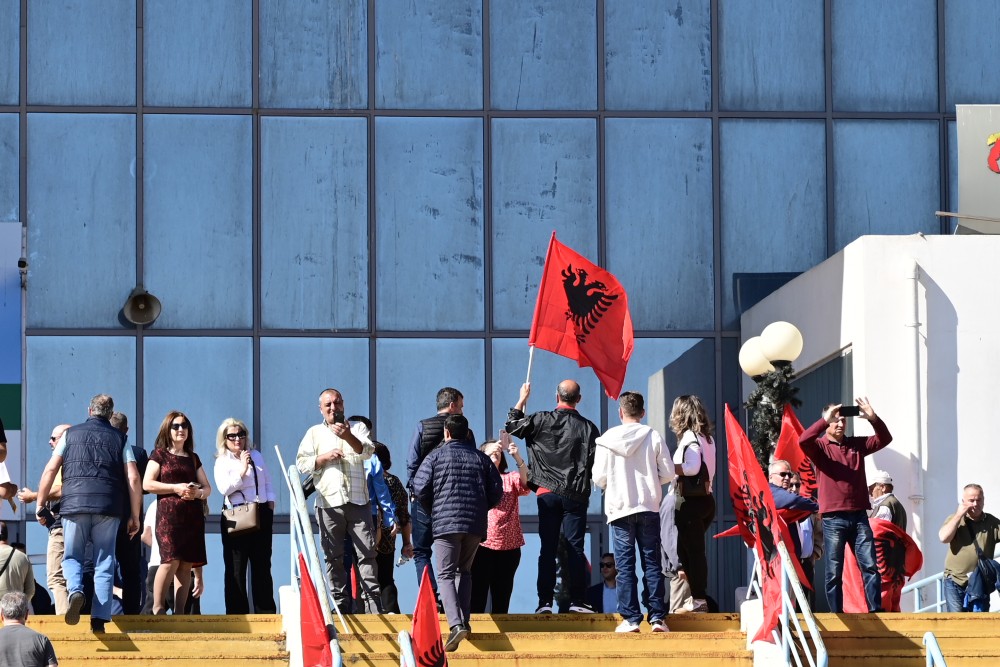 Φρέντι Μπελέρης για επίσκεψη Ράμα στην Αθήνα: «Θέλει να προκαλέσει την Ελλάδα»