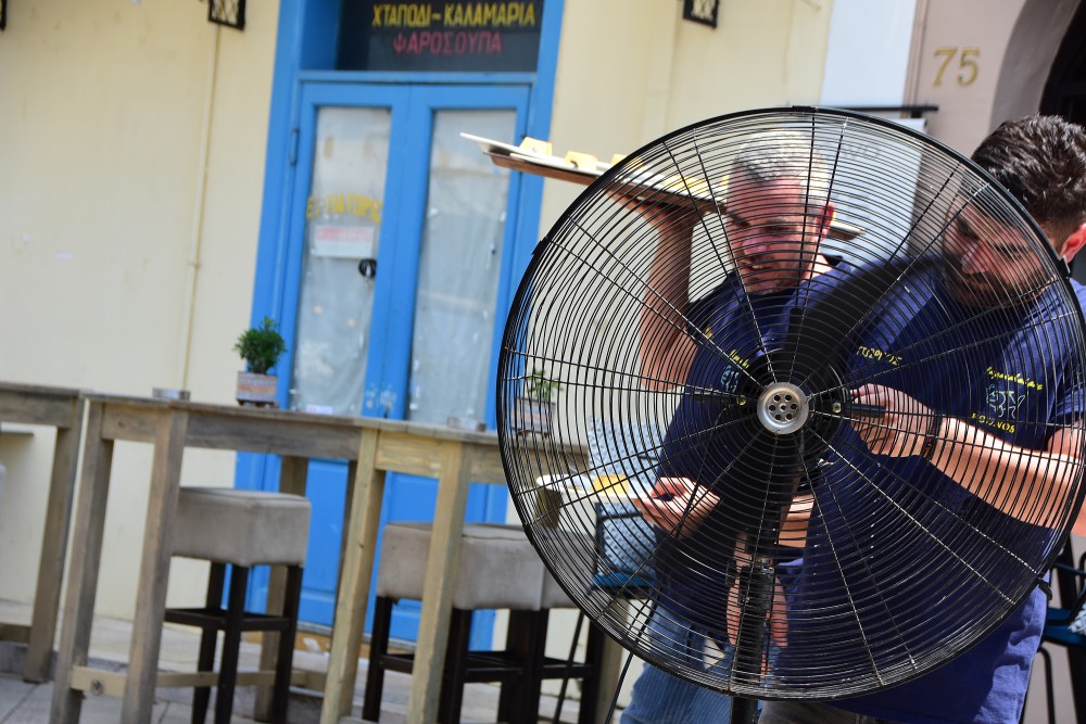 Πώς αμείβονται οι μισθωτοί του ιδιωτικού τομέα την ημέρα του Αγίου Πνεύματος