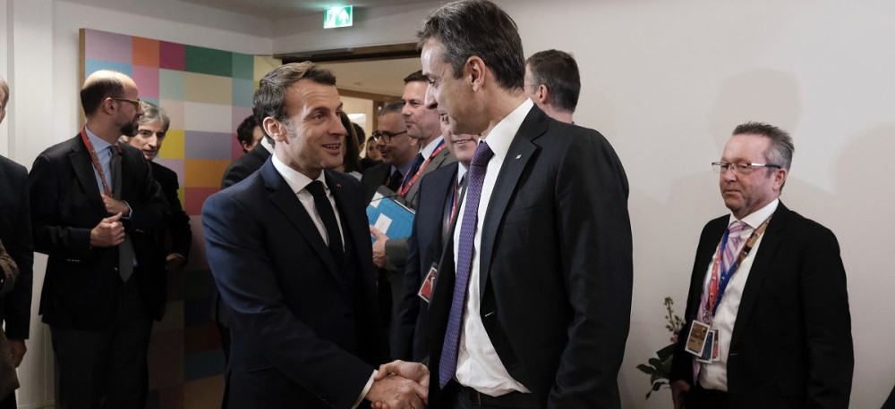 Τηλεφωνική επικοινωνία Μητσοτάκη-Μακρόν