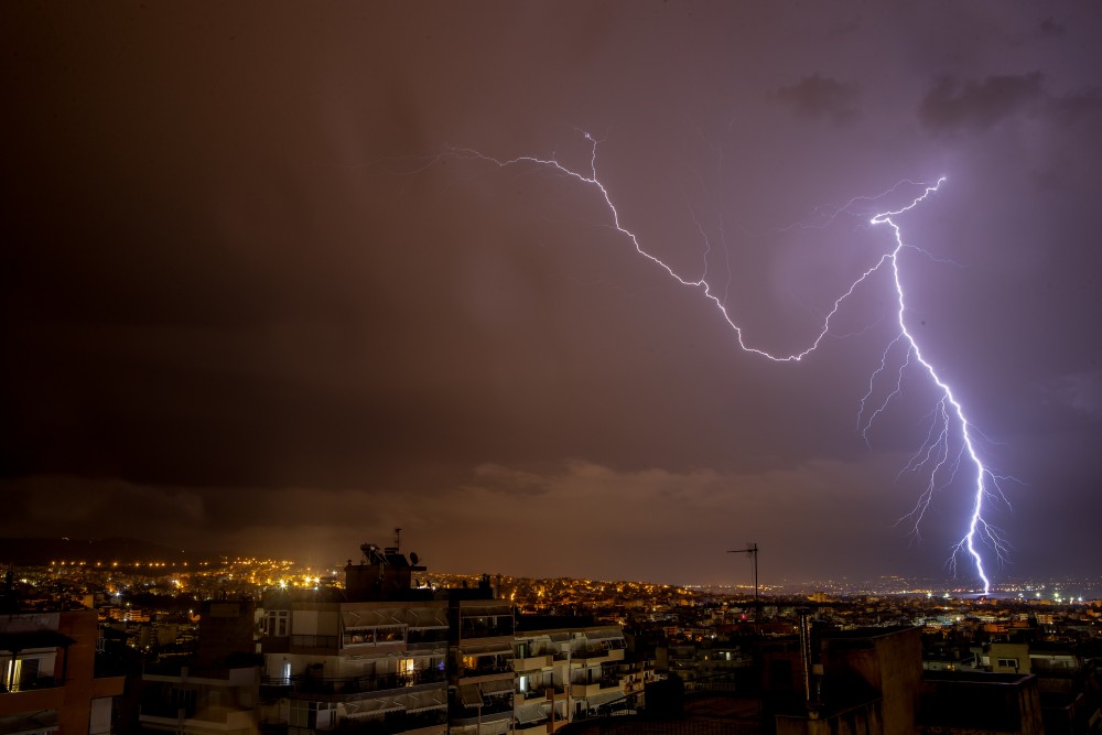 Μήνυμα του 112 στην Αττική - Αναμένεται μεγάλη συχνότητα κεραυνών