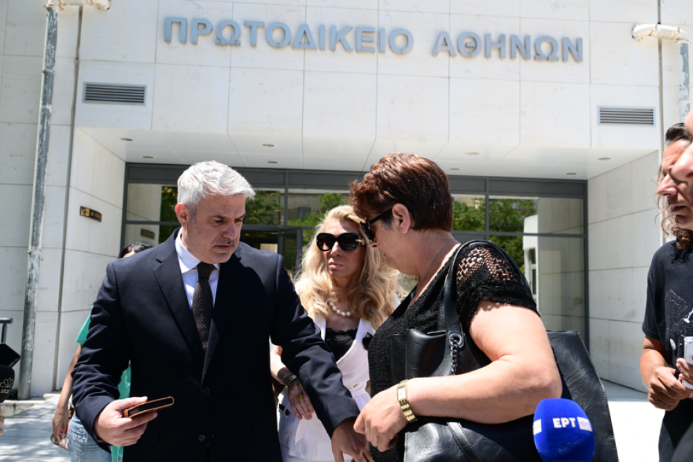 Δίκη για τη δολοφονία Καραϊβάζ: αθώα λόγω αμφιβολιών τα δύο αδέλφια