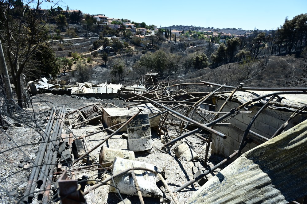 Πυρκαγιά στη Βορειοανατολική Αττική: 104 ακατάλληλα σπίτια - Άμεσα η αρωγή