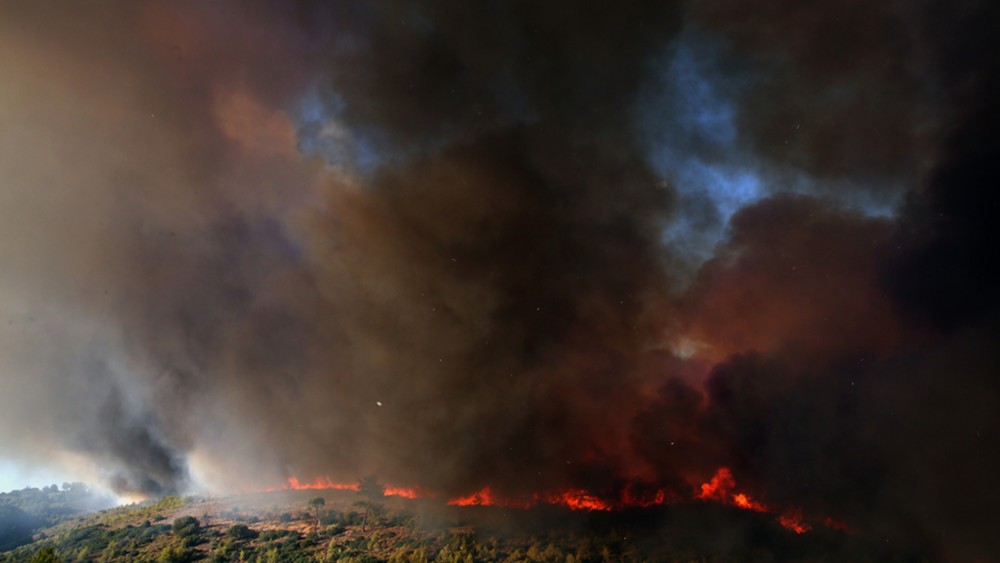 Φωτιά στην Αττική: εκκενώθηκε το Παίδων και το 414 Στρατιωτικό Νοσοκομείο