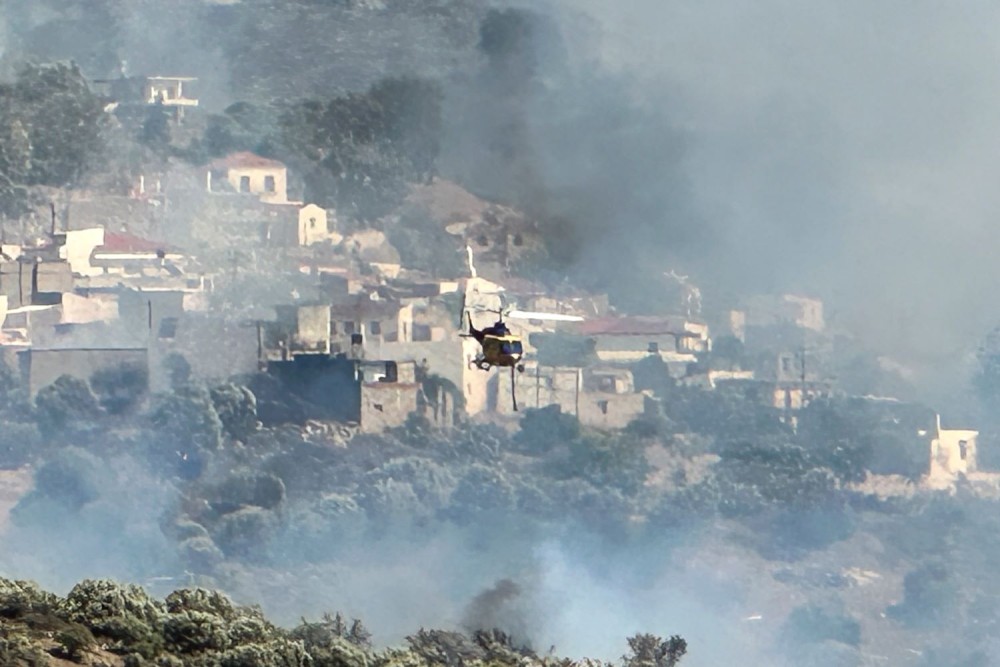 Φωτιά στο Ρέθυμνο: εκκενώθηκαν 9 χωριά - Στην περιοχή ο Βασίλης Κικίλιας