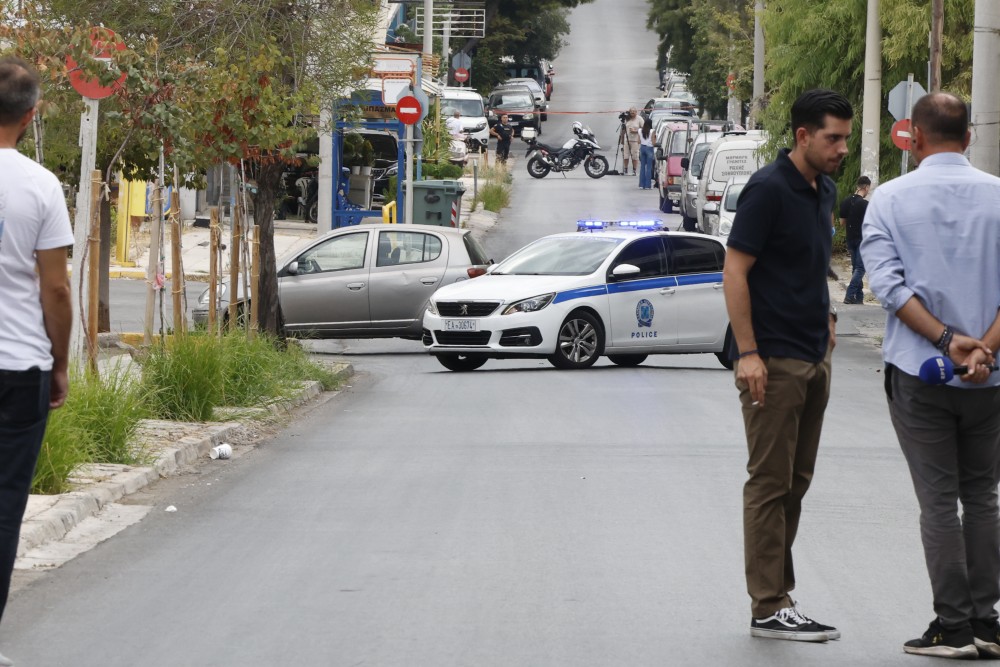 Άγνωστοι πέταξαν τσάντα με 4 χειροβομβίδες στο Κερατσίνι - Σε συναγερμό οι αρχές