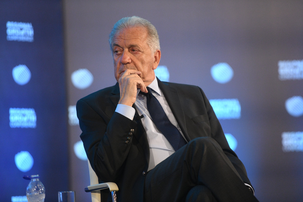 Δημήτρης Αβραμόπουλος για την απώλεια του Θανάση Χειμάρα: Παράδειγμα σοβαρότητας και προσφοράς