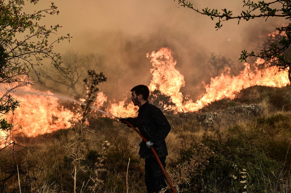 Φωτιά στην Ηλεία - Συναγερμός στην Πυροσβεστική