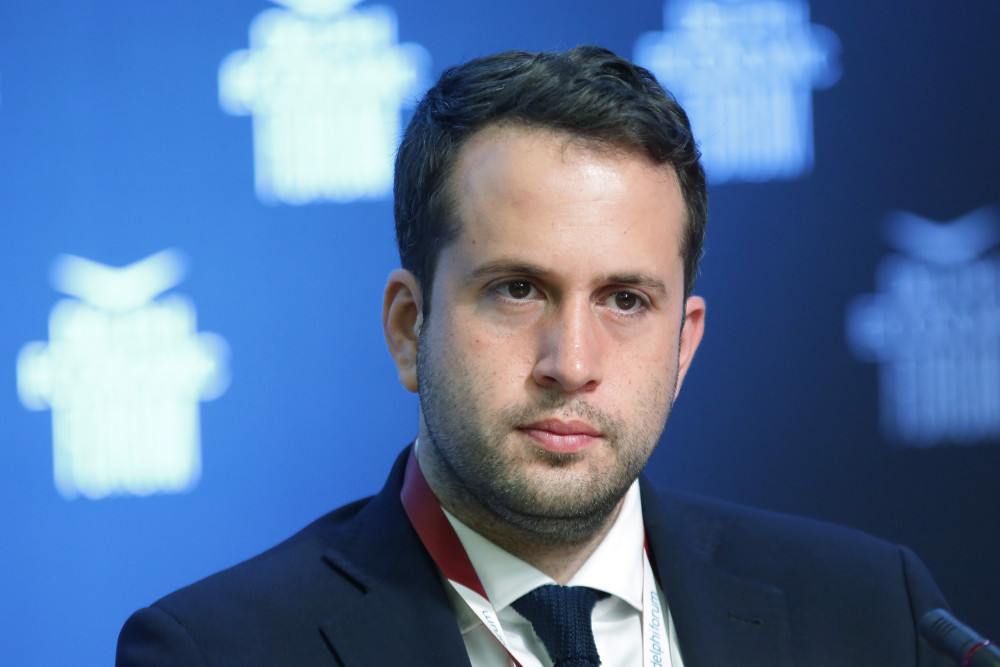 Όμηρος Τσάπαλος για τα μέτρα στήριξης: Τι κερδίζουν συνταξιούχοι, ενοικιαστές και οικογένειες (video)