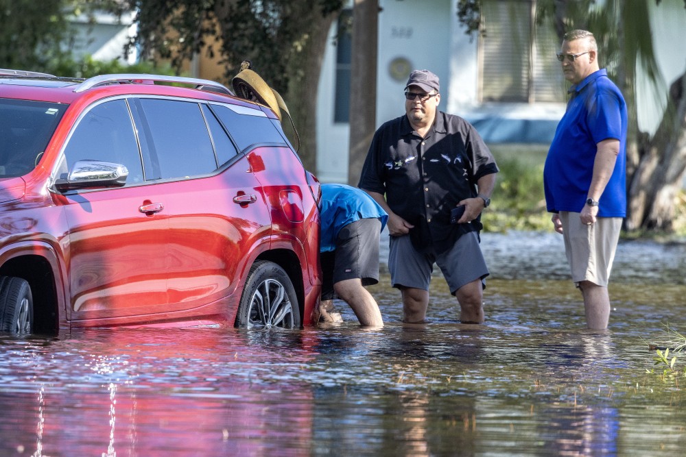 ΗΠΑ: η Φλόριντα μετράει τις πληγές της από το πέρασμα του κυκλώνα Μίλτον - Νεκροί και καταστροφές