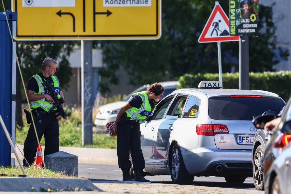 Η Ολλανδία «καταργεί» τη Σένγκεν και οι σοσιαλιστές μπλοκάρουν την ψήφιση της Ευρωπαϊκής Επιτροπής