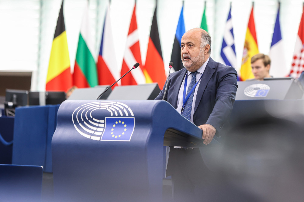 Ευρωβουλή: ευρεία διακομματική συναίνεση στην έκθεση του Δημήτρη Τσιόδρα για την απλοποίηση της χημικής νομοθεσίας