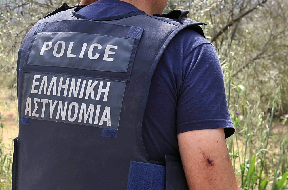 Επίθεση με μαχαίρι στη Βάρκιζα - Ένας τραυματίας