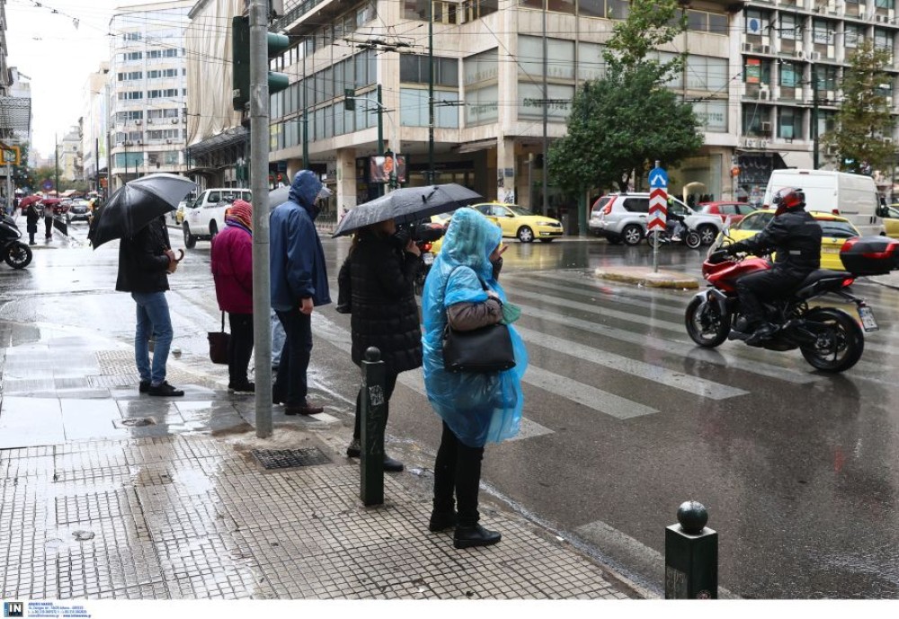 Καιρός: πού αναμένονται βροχές, καταιγίδες και χιόνια - Πώς θα γιορτάσουμε τα Χριστούγεννα