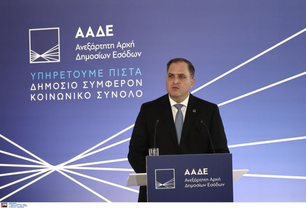 Πιτσιλής: διέταξε έρευνα στην ΑΑΔΕ για εμπλοκή υπαλλήλου σε κύκλωμα λαθρεμπορίας ποτών