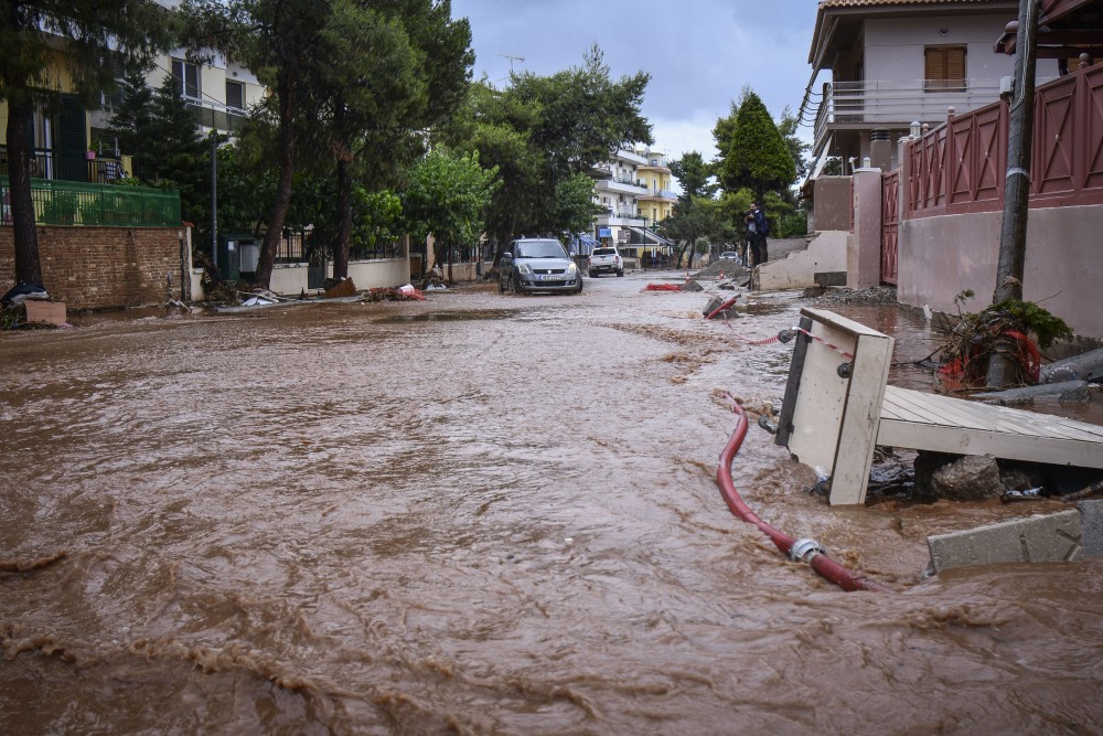 Πλημμύρα Μάνδρας: απόφαση με ποινές-χάδι - Στον Άρειο Πάγο οι συγγενείς των θυμάτων