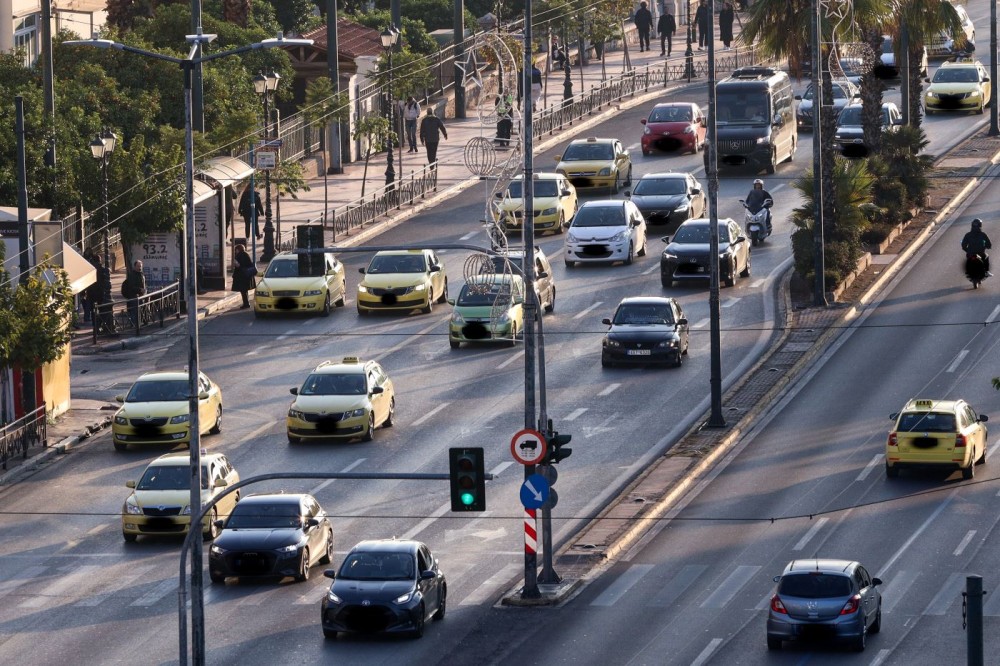 Τροχαία Αττικής: πάνω από 29.000 πρόστιμα τον Δεκέμβριο και 12 νεκροί από δυστυχήματα