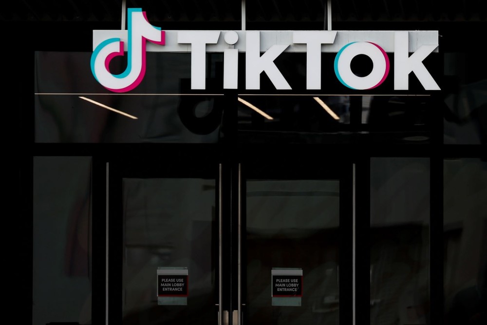 TikTok: απόφαση για την επαναλειτουργία της εφαρμογής στις ΗΠΑ από τον Τραμπ