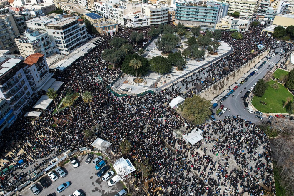 Ηράκλειο Κρήτης: Ένταση μετά το τέλος της συγκέντρωσης για τα Τέμπη