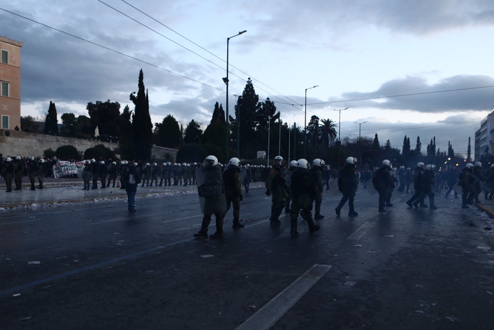 Συγκέντρωση για τα Τέμπη: 220 προσαγωγές και 73 συλλήψεις ανακοίνωσε η ΕΛΑΣ