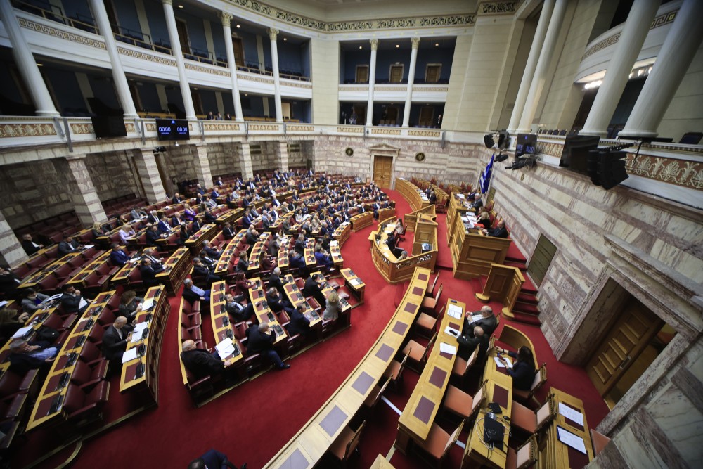 Πρόταση δυσπιστίας: το παρασκήνιο και τα παζάρια της αντιπολίτευσης