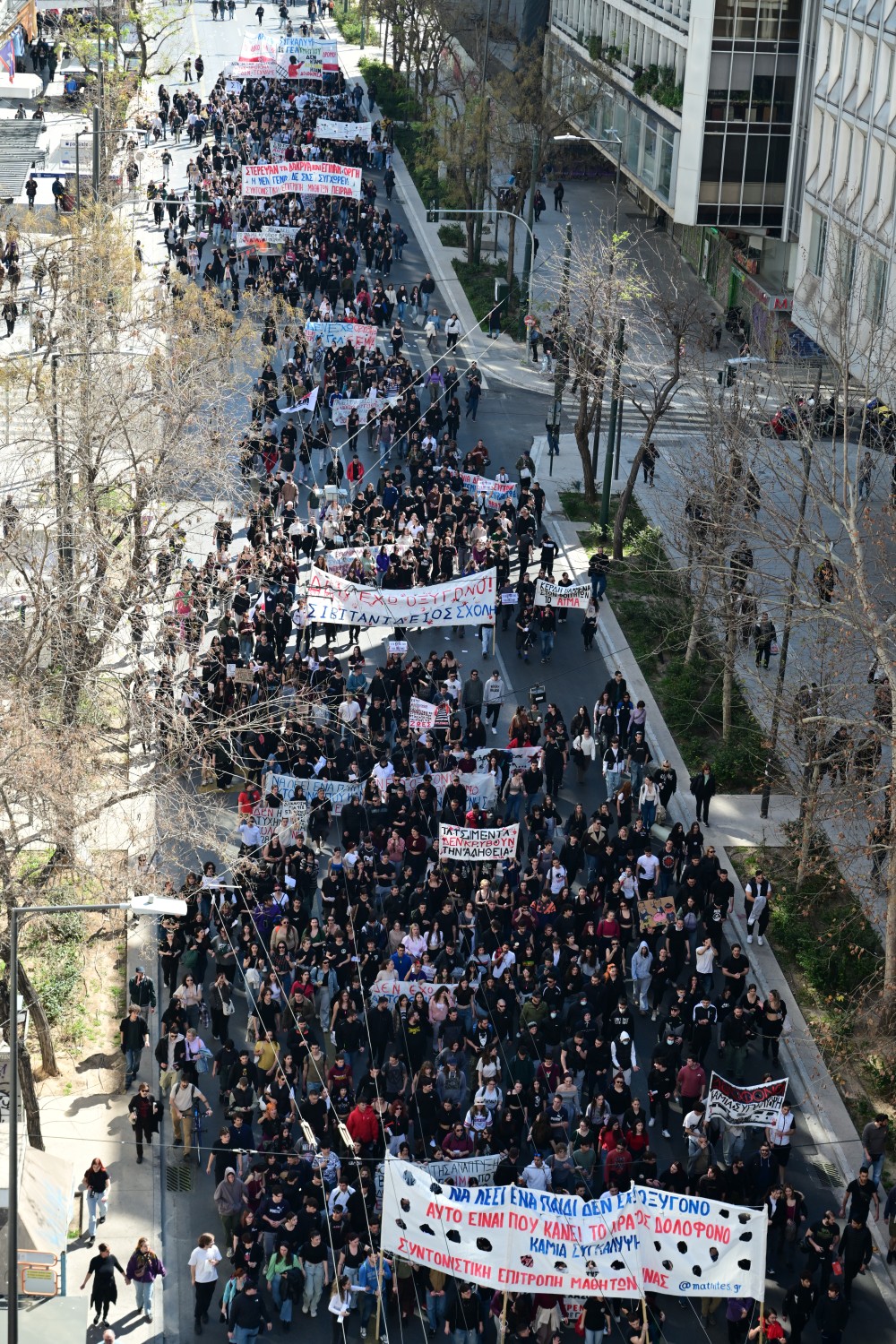 Τέμπη: συλλαλητήριο στα Προπύλαια - Πέντε προσαγωγές