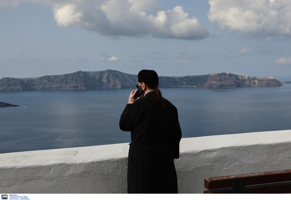 Λιτανεία στη Σαντορίνη για την προστασία από τους σεισμούς (Βίντεο)