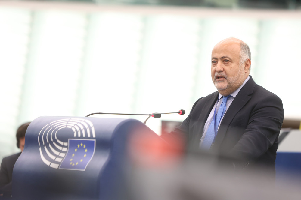 Καμπανάκι Tσιόδρα στην Κομισιόν για επικίνδυνα προϊόντα του ηλεκτρονικού εμπορίου