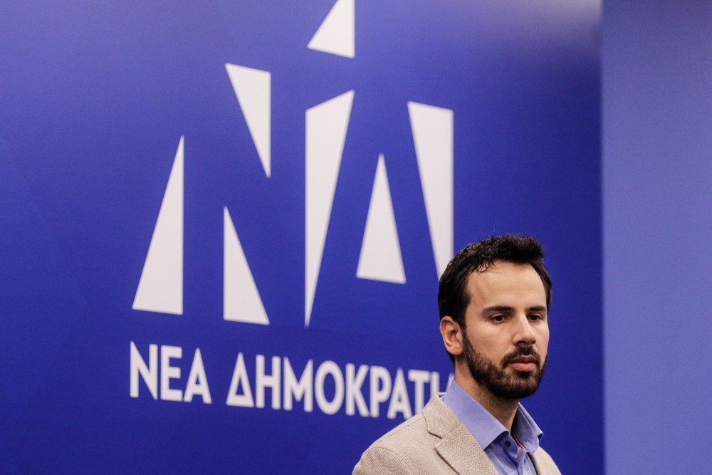 Νίκος Ρωμανός: Ο Ανδρουλάκης στα Τέμπη με τον γιατρό της fake άδειας του επιθεωρητή