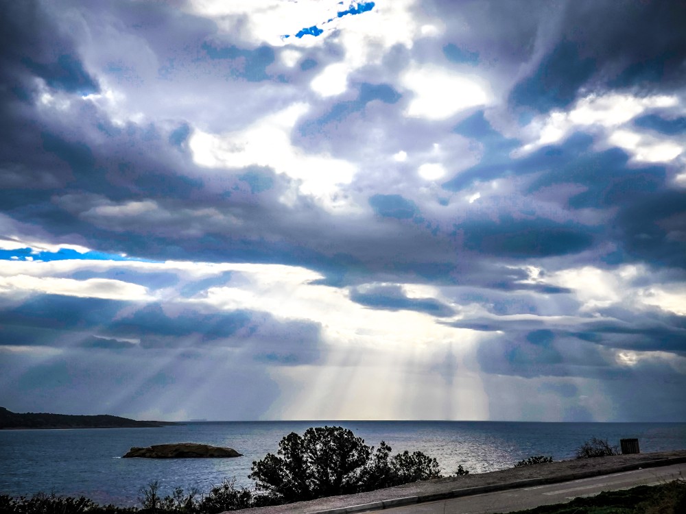 Αίθριος σήμερα ο καιρός σε όλη τη χώρα - έως τους 22 βαθμούς ο υδράργυρος