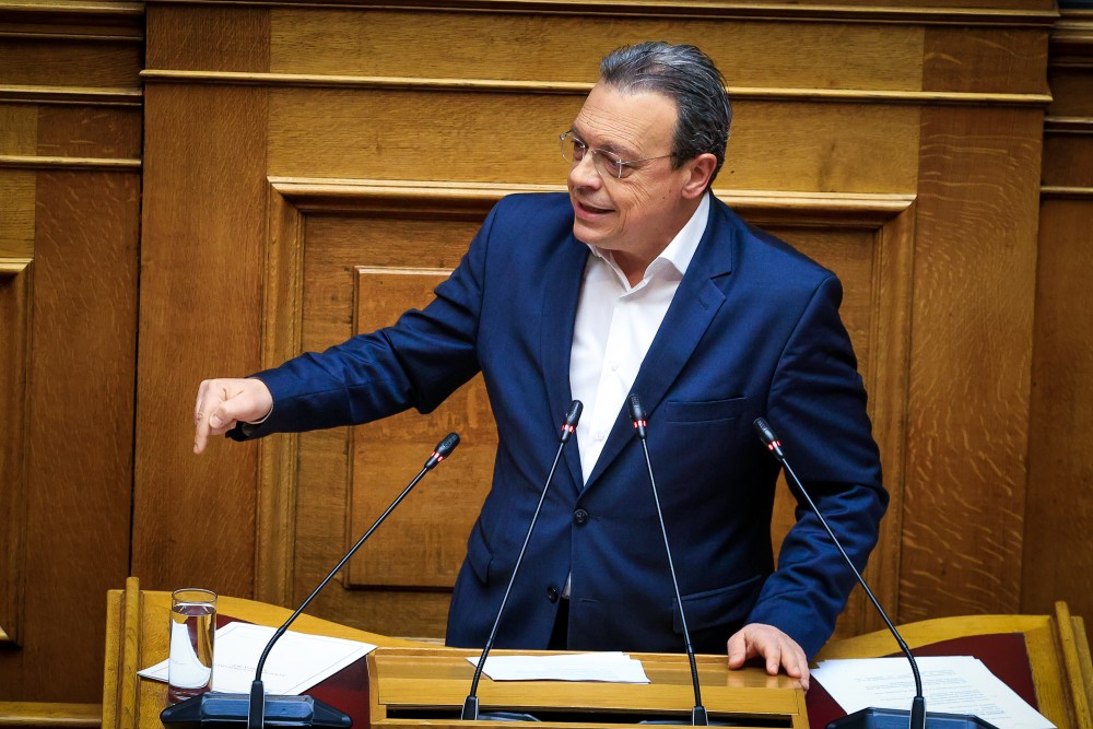 Ο μηδενιστής Φάμελλος επικρίνει τον ανασχηματισμό... πριν ανακοινωθεί