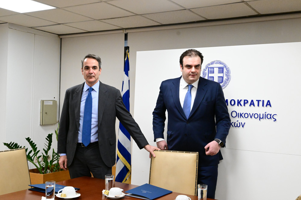 Άμεσα αντανακλαστικά στις αδικαιολόγητες χρεώσεις των τραπεζών