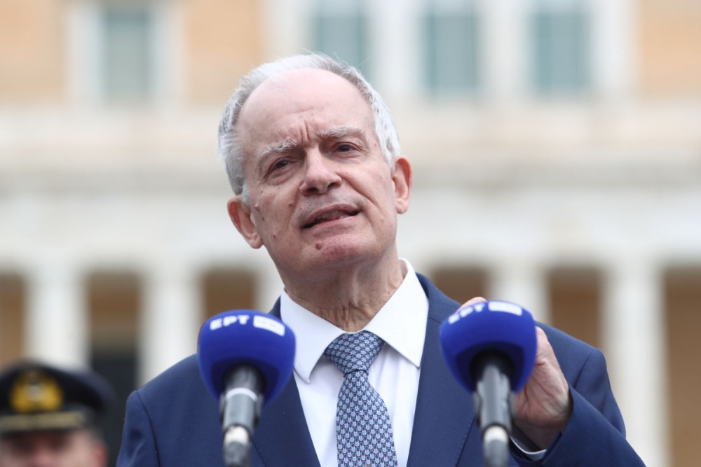 Οι εξυπνακισμοί Τσίπρα για τα απόρρητα πρακτικά του δημοψηφίσματος - Αποστομωτική απάντηση Τασούλα