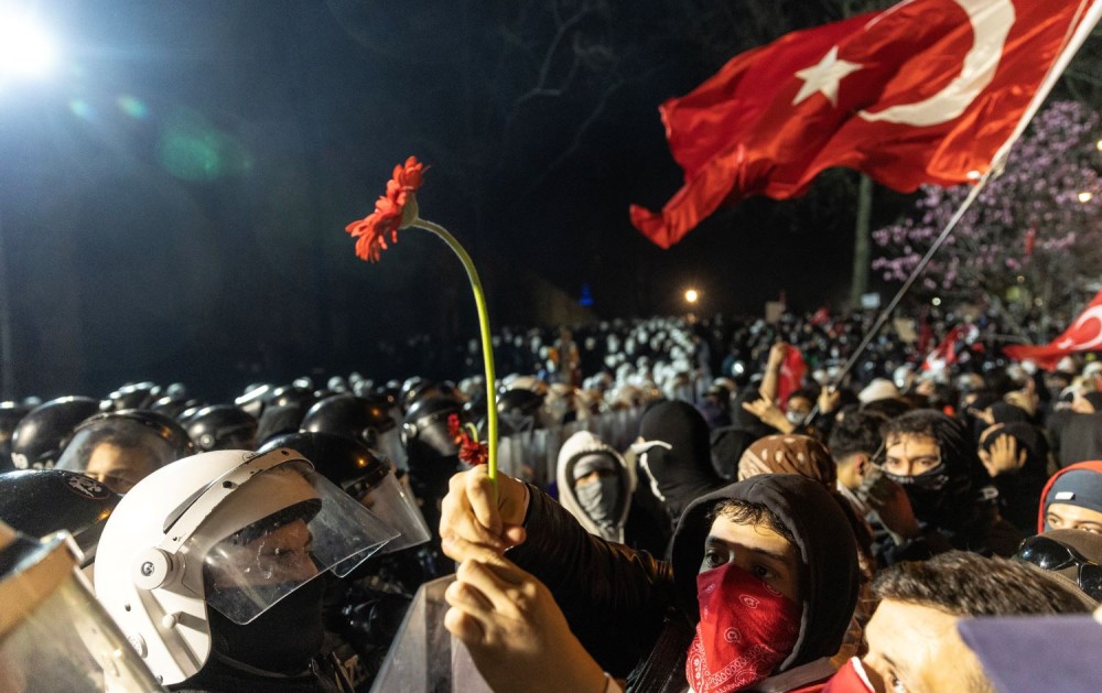 Τουρκία: σχεδόν 1200 συλλήψεις διαδηλωτών σε έξι μέρες – «Προβοκάτορες» λέει η κυβέρνηση