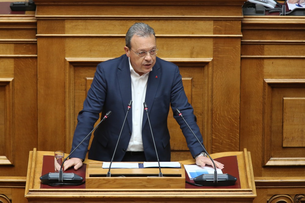 Φάμελλος: στήνει αφήγημα «εκδίκησης» με φόντο Τέμπη και συνδικαλισμό