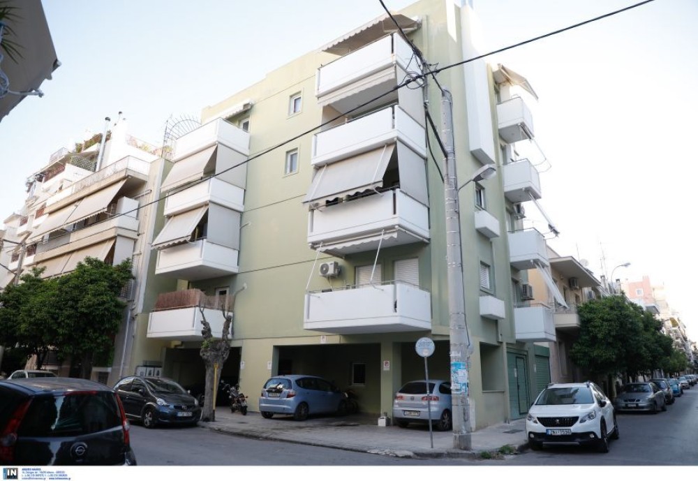 Μαφιόζικη εκτέλεση στην Καλλιθέα - Τον «γάζωσαν» μέσα στο αυτοκίνητό του (photos & Video)