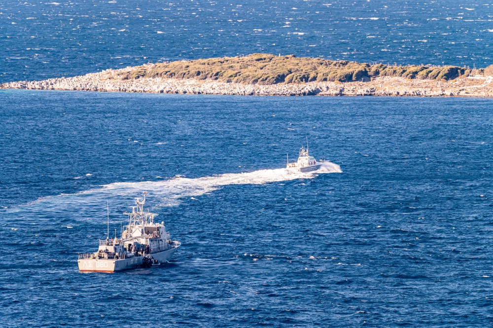 Νέα επιχείρηση του Λιμενικού στη Γαύδο: Διέσωσαν 74 μετανάστες σε πλοιάριο